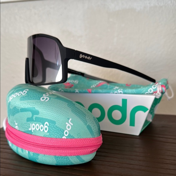 Goodr ASTRO G Black Sunglasses - Picture 2 of 2